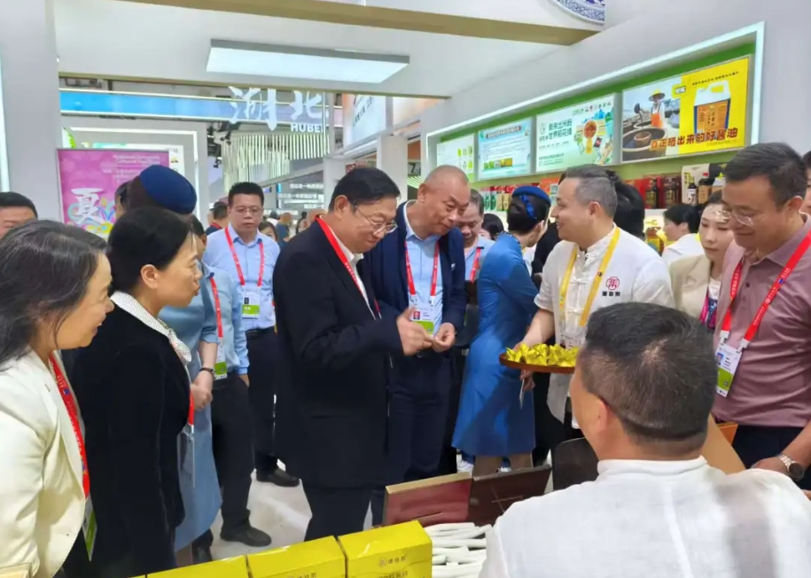 非遺出圈！建昌幫攜中華老字號精品亮相第五屆中國國際消博會